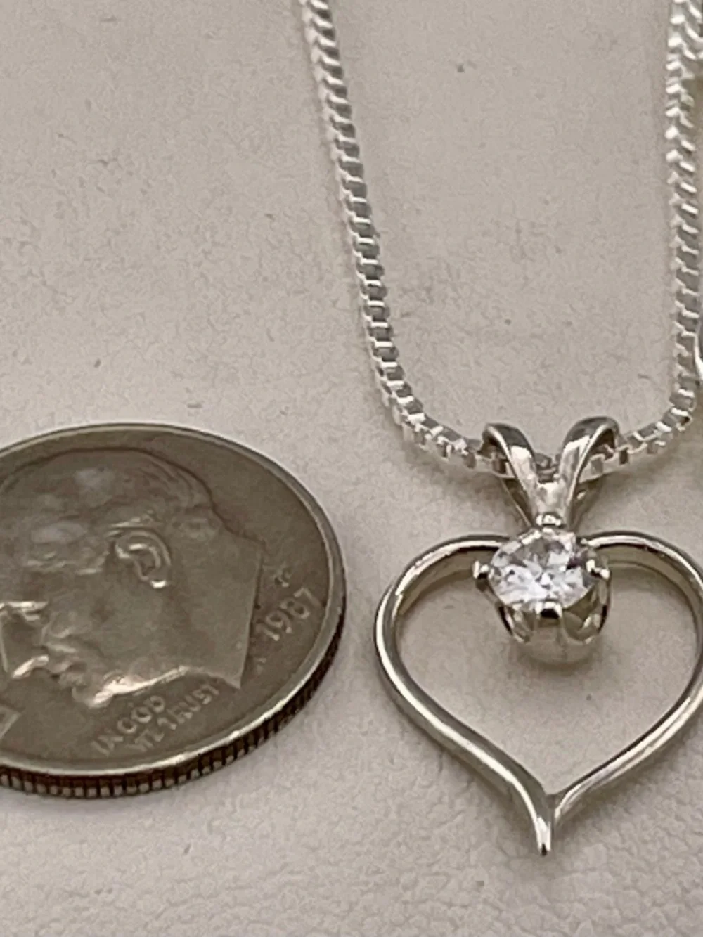 Sale‼️Diamond VS-2 Heart Pendant Necklace .25ct. 4mm. 925 . Box chain - Picture 5 of 8